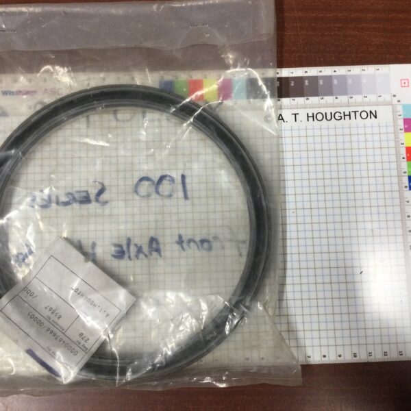 OIL SEAL FRONT AXLE OUTER HUB 100 SERIES