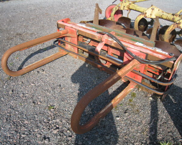 Browns Bale Grab