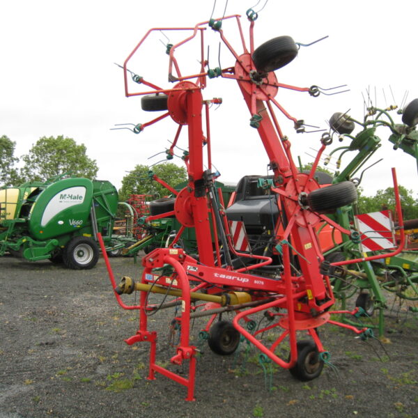 Kverneland 8076 Tedder