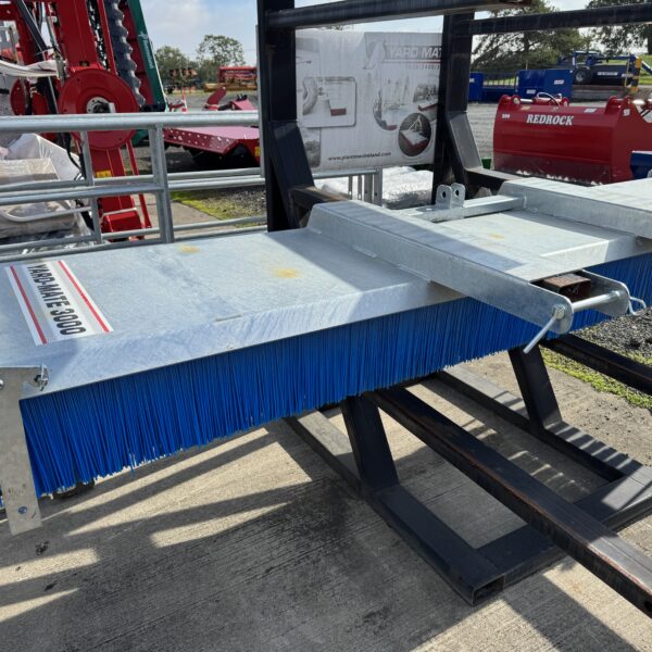 Plant-Mec Yard Mate 3000 Brush
